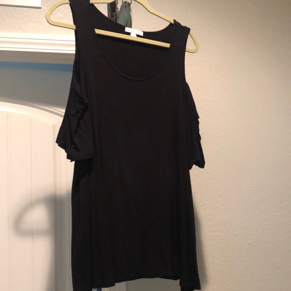 Cold shoulder shirt.